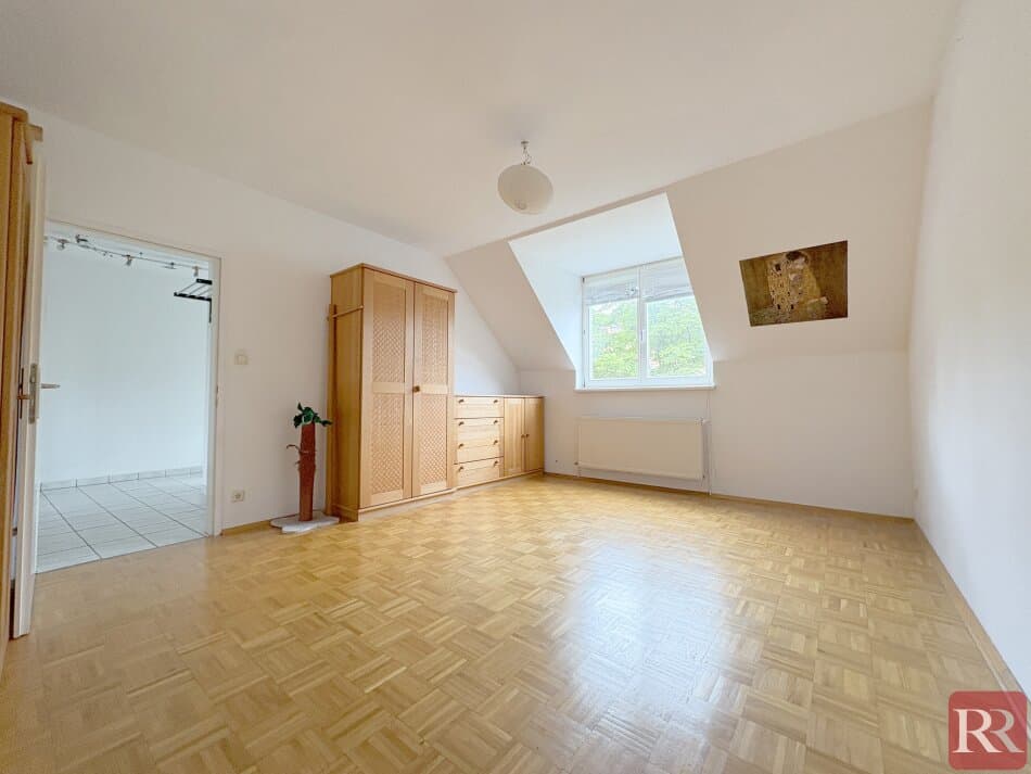 Urbanes Schmuckstück - 3,5-Zimmer Maisonette mit Dachterrasse