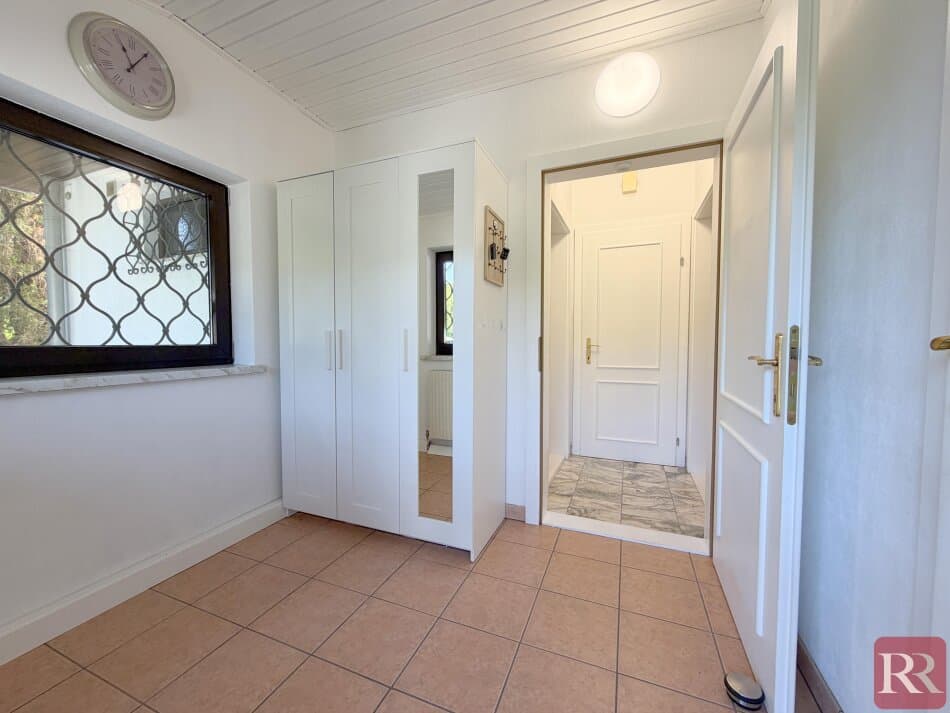 Einfamilienhaus mit traumhaften Garten, Pool & Sauna