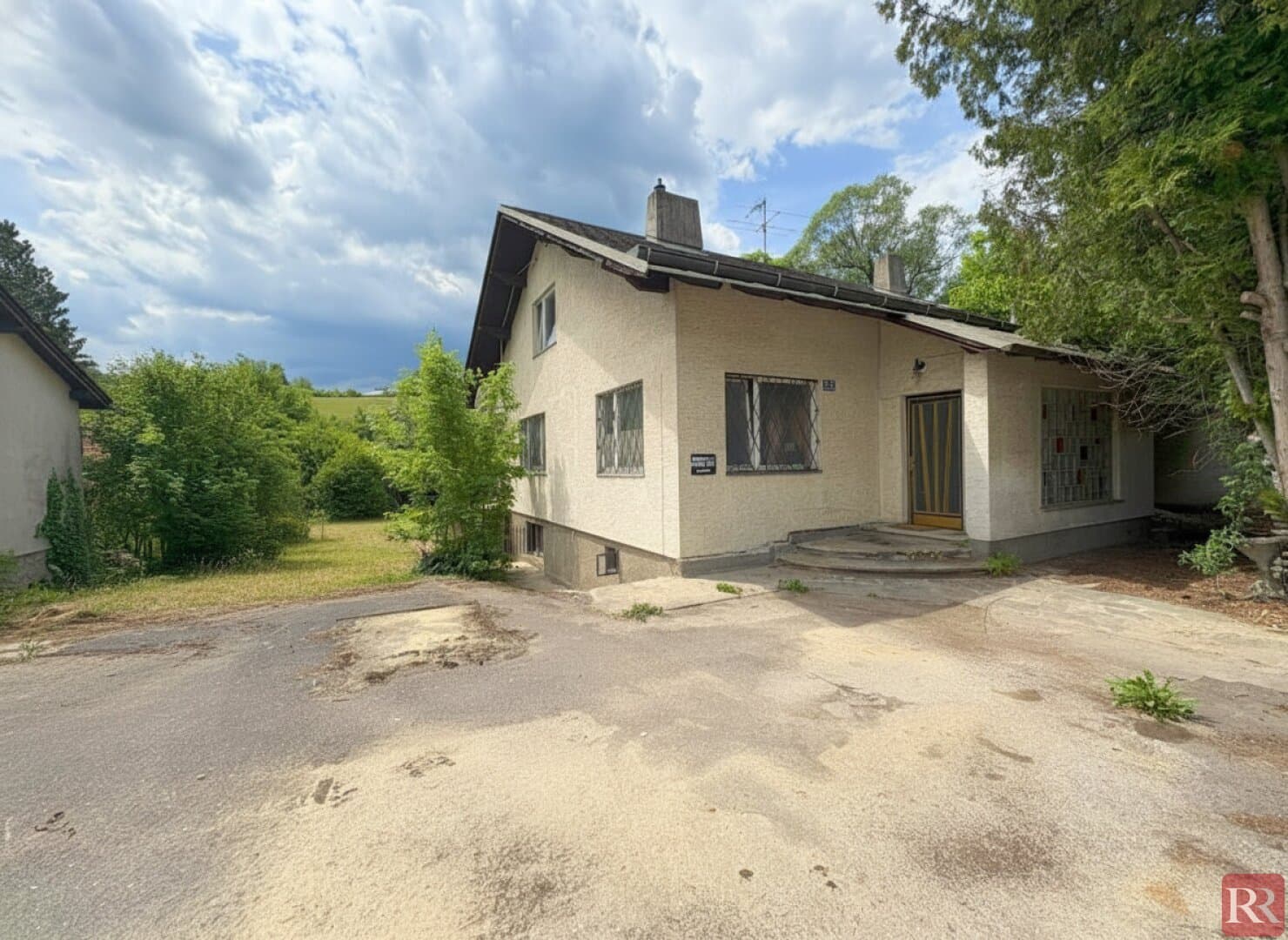 Familienparadies mit 7 Zimmern und viel Potenzial auf großzügigem Grundstück